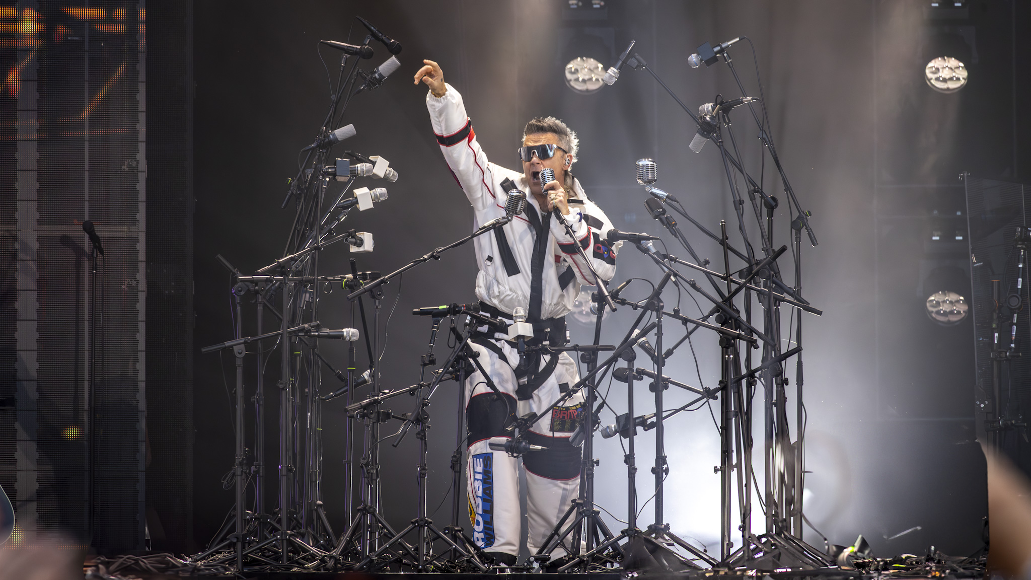 Robbie Williams - 30.06.2025 - Hannover - Heinz-von-Heiden Arena